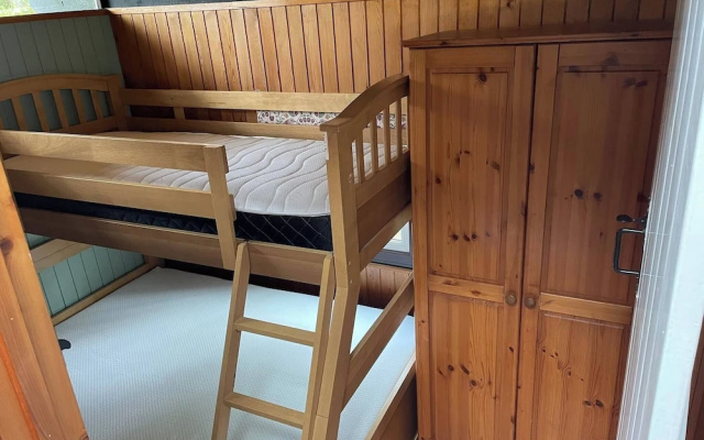 11 Tan-y-coed Woodland Lodge