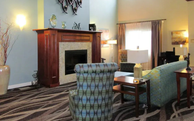 Grandstay Hotel And Suites Chisago