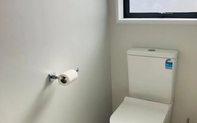 Modern & Luxurious Home 3