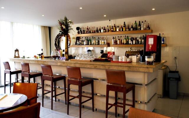 Prime Isthmus Hotel