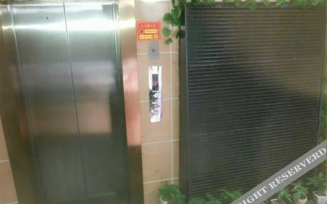 高安UES(有意思)快捷酒店