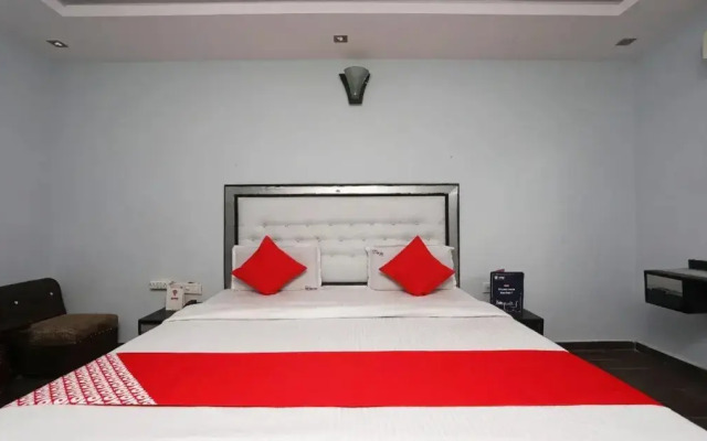 Hotel3BS Houses Dx by OYO Rooms