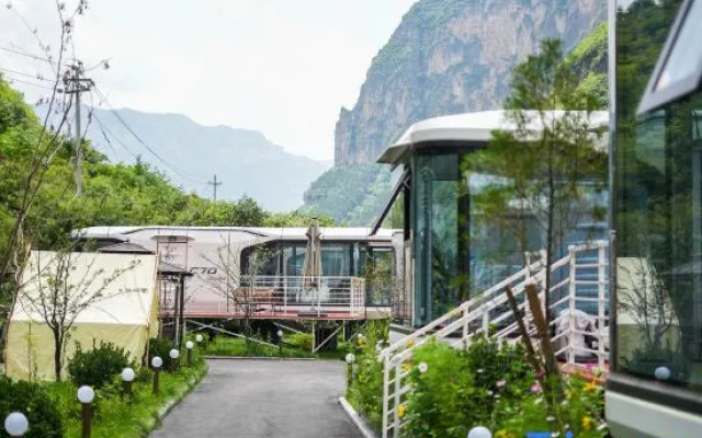 Beyond Time Capsule Hotel Campsite (Taihang Mountain Baquan Gorge) – Outside – Changzhi