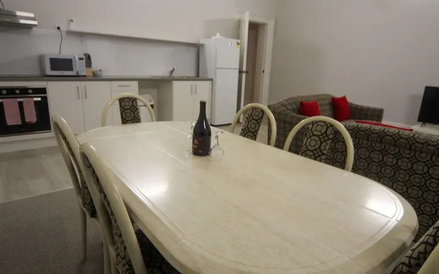 Seafield Tower Glenelg Apartment no 5