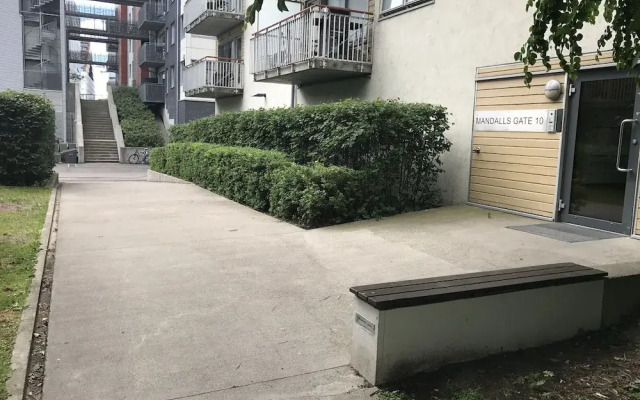 Sentral 3 roms top leilighet med gratis parkering