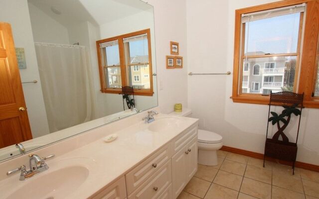 Crabby Jayne's - 9 Br Home