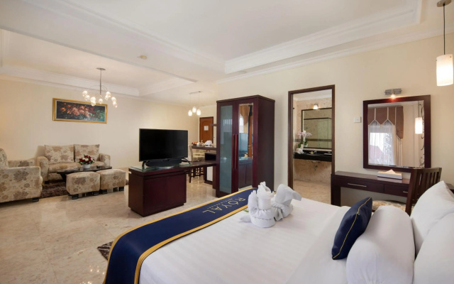 Royal Hotel and Villa Batu