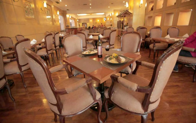 Oasis Amir Hotel