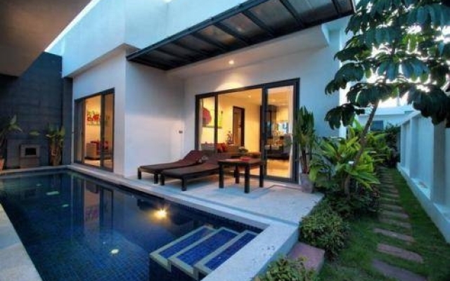 Seastone Private Pool Villas