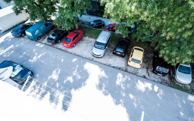 Apartment Little Violet - Balcony & Free Parking