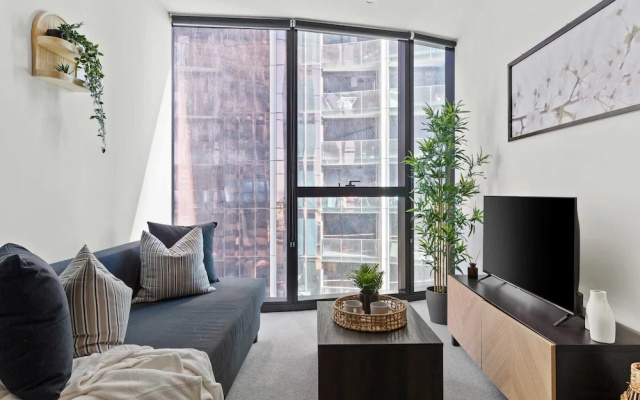 A Chic 2BR Apt Right Next to Melbourne Central – Guest Rooms – Melbourne