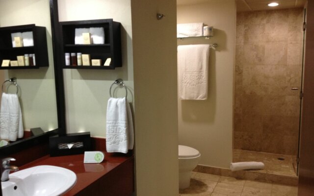 St Isidro Suites Corporate Housing SPA & Wellness Center