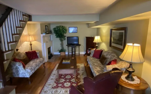 Inn at Lincoln Square