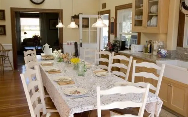 Emilys House Bed & Breakfast