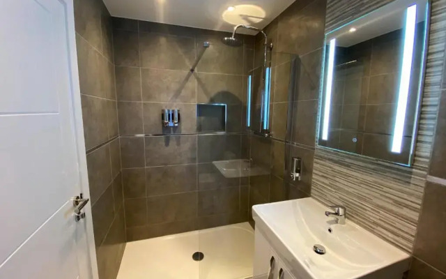 King Street Serviced Apartments