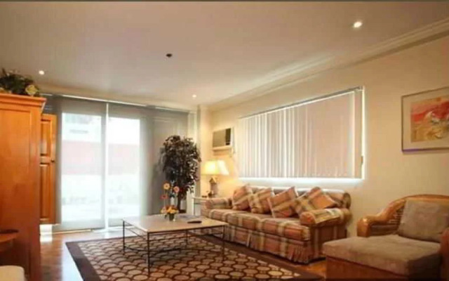 Amorsolo Mansion Apartments & Suites