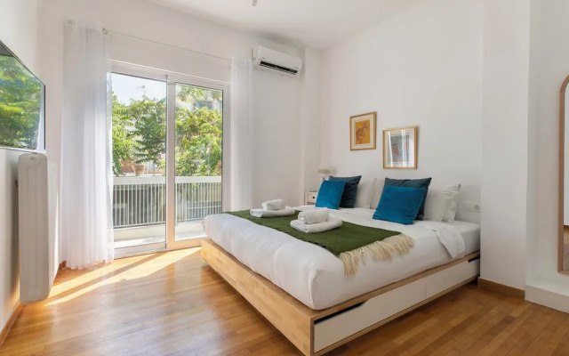 Artsi - 3BR Apt w Balcony in Athens