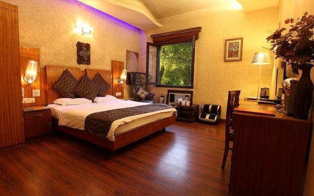 Royal Castle Grand