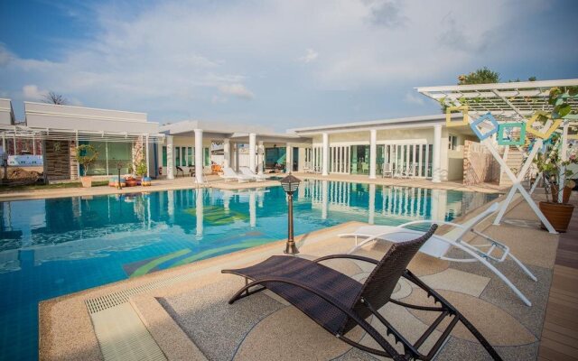 Wanna Resort and Yoshioka