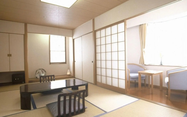 Yufuin Hotel Shuhokan