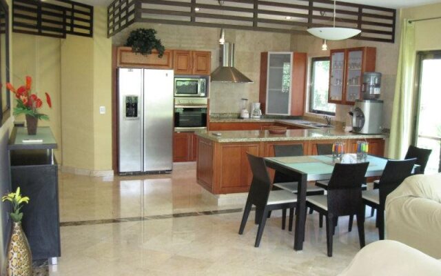 Tropical Casablanca Party Zone