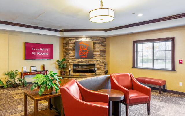Red Roof Inn & Suites Omaha - Council Bluffs