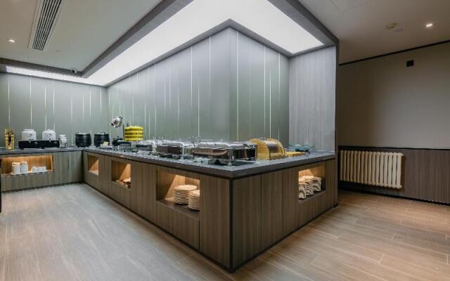 Hanting Hotel Xi'an Taibai Nan Road Metro Station