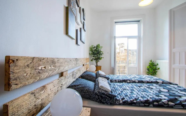 3 room apartment in the beautiful street