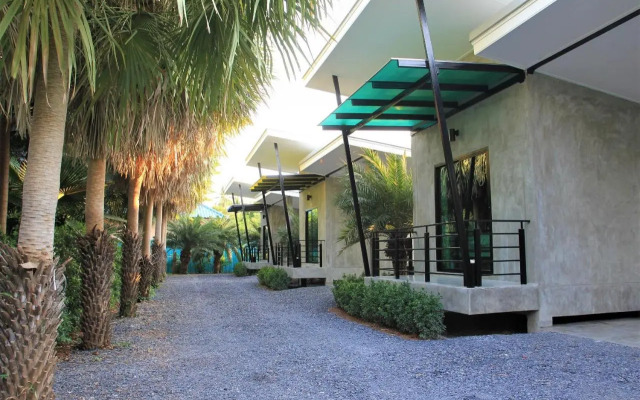 Lopburi Palm Resort