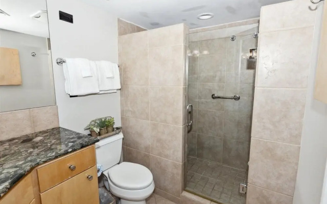 Inlet Reef 402 2 Bedroom Condo by RedAwning