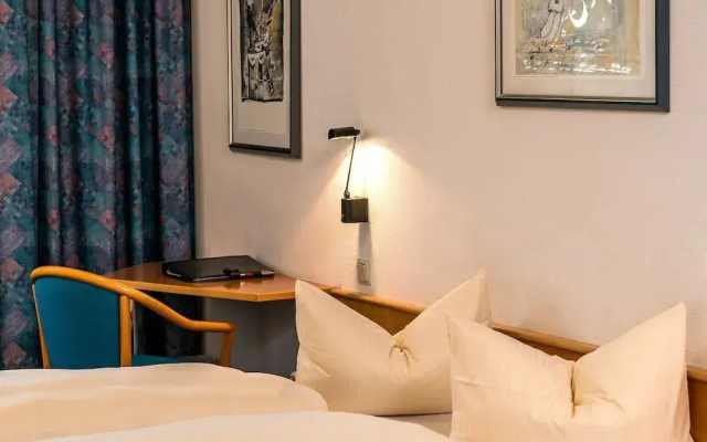 Median Hotel Garni