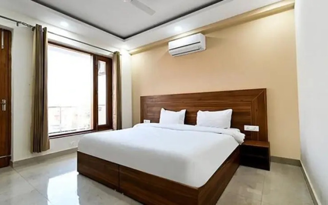 Fabhotel The Holy House