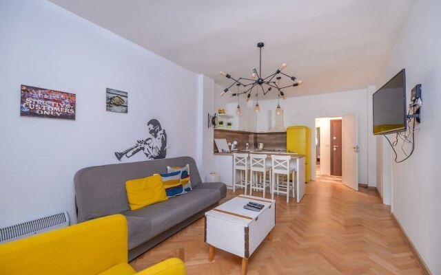 FM Deluxe 2-BDR Apartment - Cosmopolitan