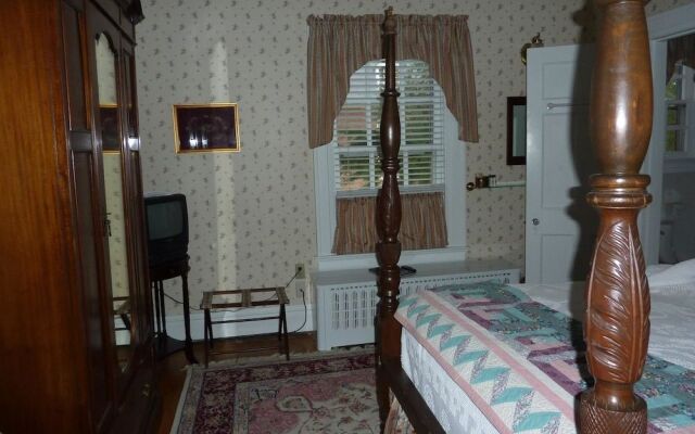 Colonial Capital Bed & Breakfast