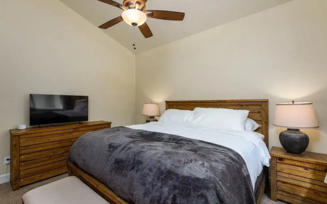 Ponderosa Retreat 4 Bedroom Home by Redawning