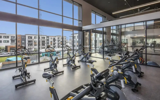 Global Luxury Suites in Menlo Park