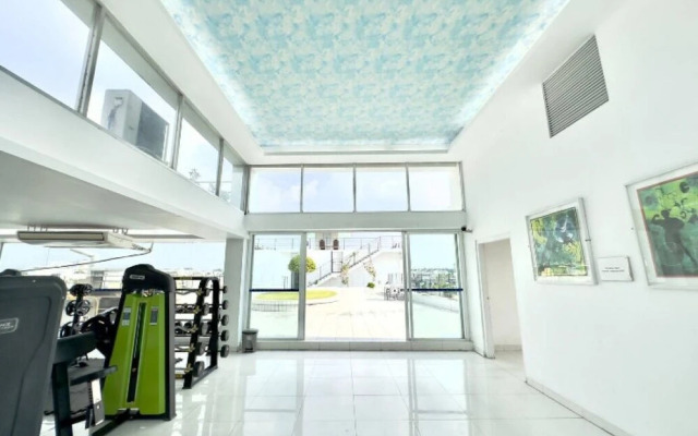 330sqft 3 Modern Stay with Sauna Pool