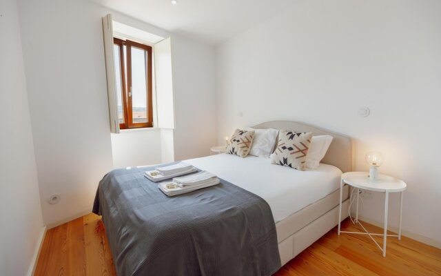 Riverview Apartment by Homing