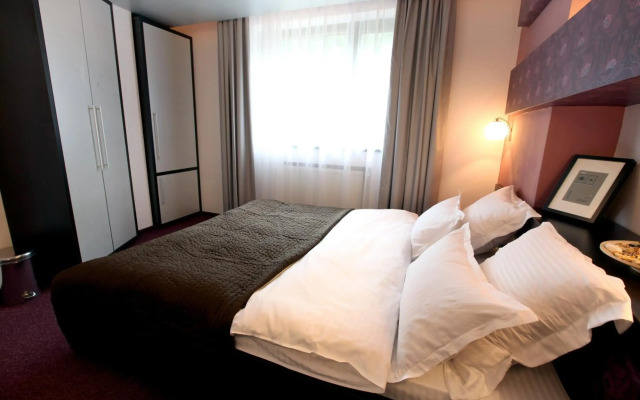 Ambiance Hotel