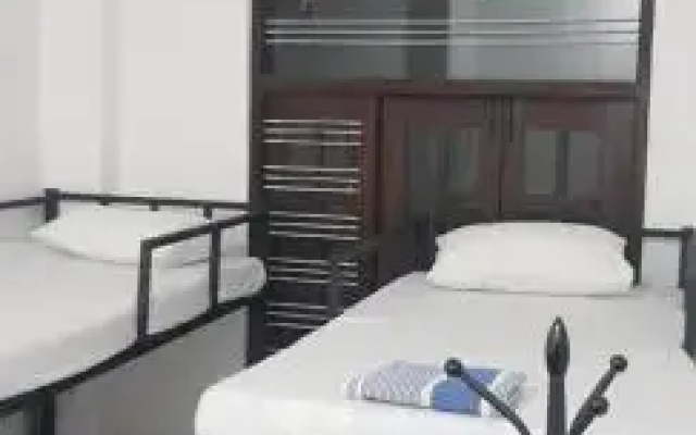 Steps Backpackers Hostel
