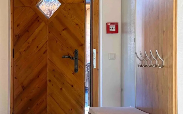 Premium Chalet With Sauna on a Sunny Slope