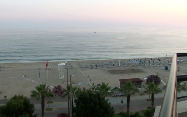 Kleopatra Ada Beach Hotel