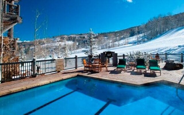 Snow Cloud Lodge