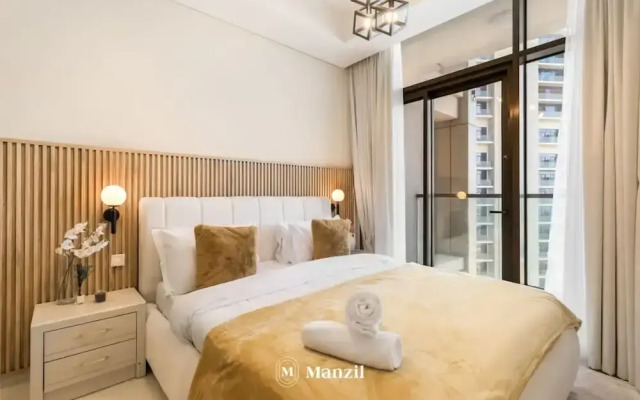 2BR Near Downtown w Balcony Pool Canal Views