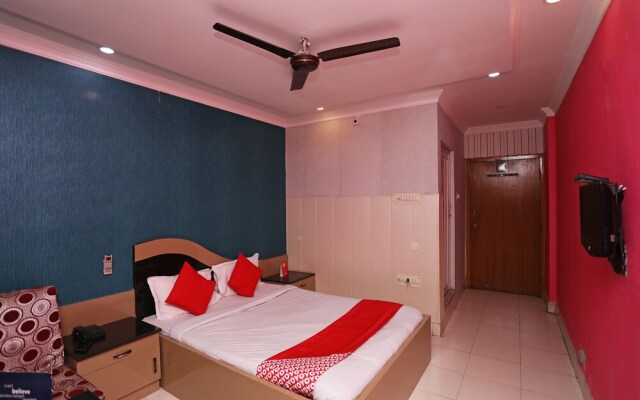 Hotel Parbati International