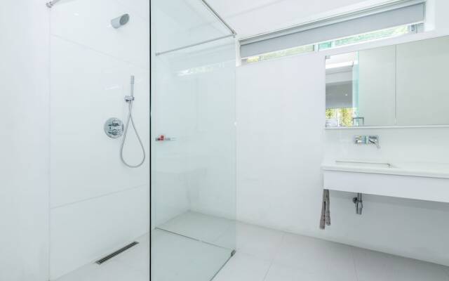 4 Bedroom Modern Pool Villa