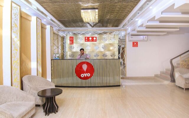 OYO 11532 Hotel SR Grand