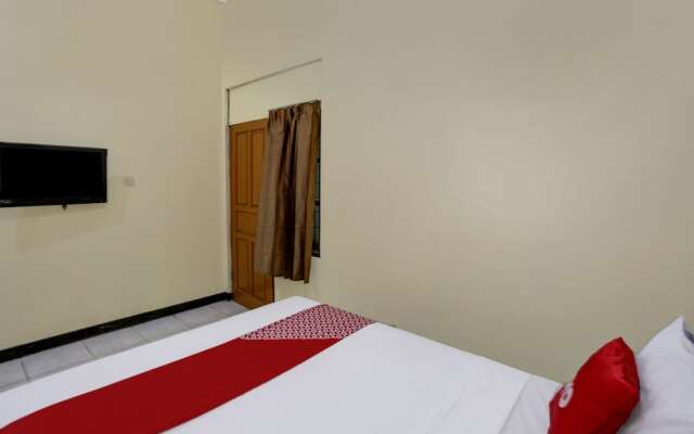Permata House by OYO Rooms