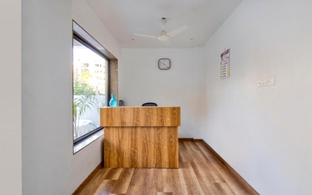Itsy Hotels Shri Guru Service Apartment