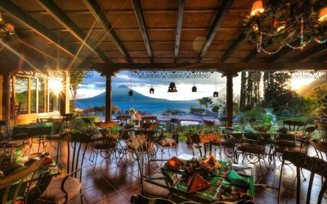 Hotel Atitlán Hotel & Jardines